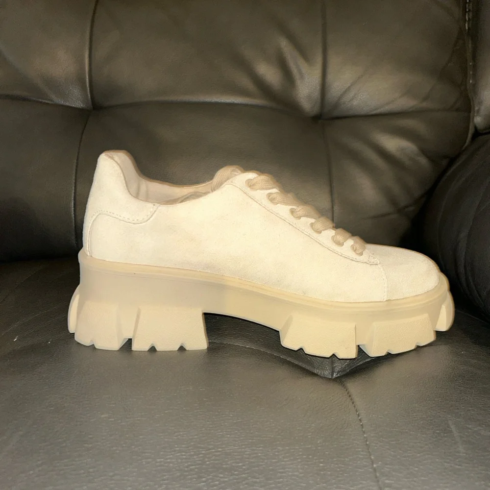 Steve Madden Michigan Tan Suede Lace Up Lug Chunky Platform Women's Size 8 NIB